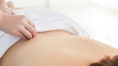 Comment l'acupuncture aide à mieux supporter les traitements du cancer