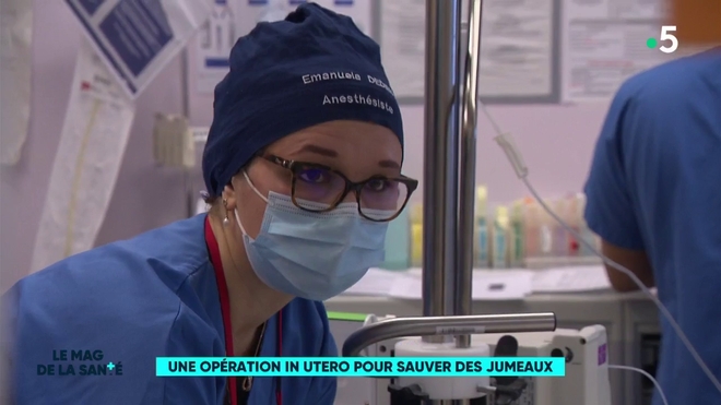Une opération in utero pour sauver des jumeaux