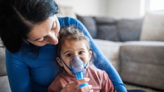 Mucoviscidose : le traitement innovant Kraftrio généralisé aux enfants en France