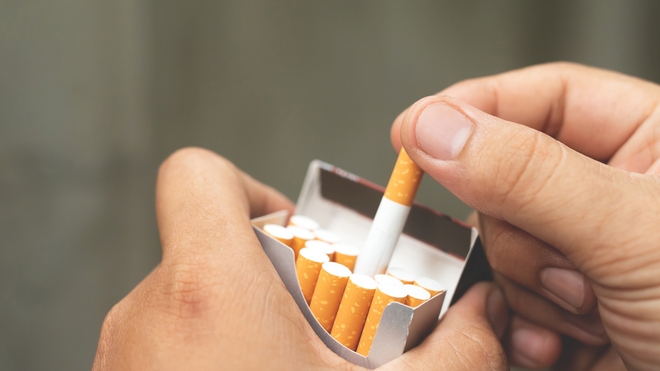 Selon l'étude, le tabac représenterait 30% des dépenses chez les fumeurs les plus précaires