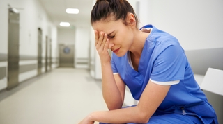Manque d'infirmières : "Je préfère partir avant de faire une erreur"