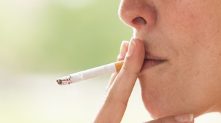 On vous explique pourquoi et comment le tabac abime la peau