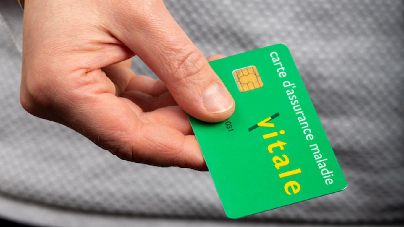 Arnaques à la carte vitale : on vous explique comment ne pas vous faire