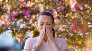 COVID-19 ou allergies ? On vous aide à distinguer les différents symptômes