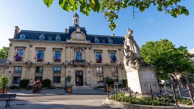 La mairie de Saint-Ouen autorise ses employées qui souffrent de règles douloureuses ou d'endométriose à prendre un congé menstruel.