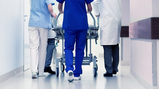 Plafonnement de l'intérim médical : "La moitié des interventions ne pourront plus avoir lieu"