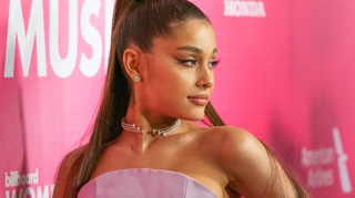 Ariana Grande, victime de bodyshaming, répand un message fort de bienveillance