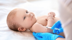 Pourquoi le vaccin contre la gastro est à nouveau recommandé chez les bébés
