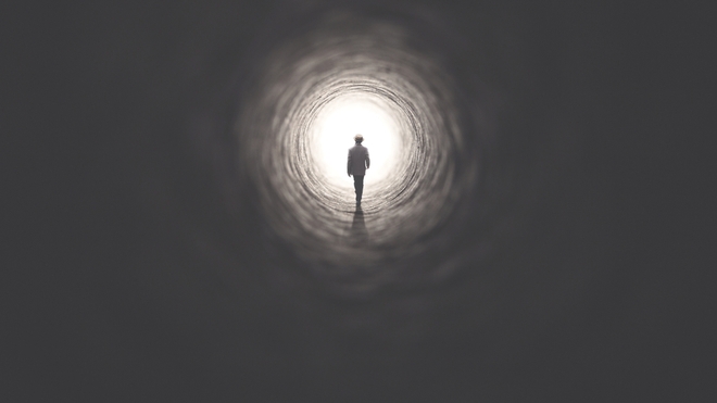 Les personnes qui ont failli mourir affirment souvent avoir aperçu une lumière au bout d'un tunnel.