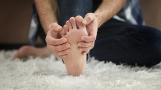 Le poids peut-il être la cause des maux de pieds ?