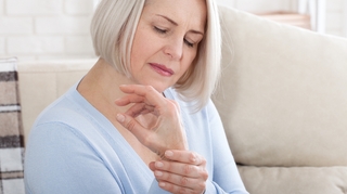 Ménopause : comment prévenir l'ostéoporose ?