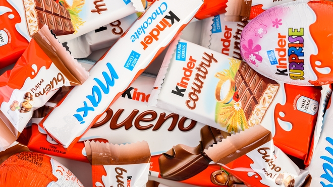 Pour l'heure, "aucun produit final n'a été testé positif" à la salmonelle, affirme Ferrero.