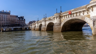 Pollution : pourquoi l’entraînement des JO de natation dans la Seine est annulé