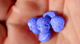Drogues : quels sont les effets de la MDMA sur le corps ?