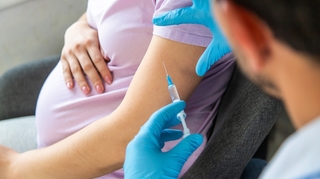 Bronchiolite : les femmes enceintes américaines pourront être vaccinées pour protéger leur bébé