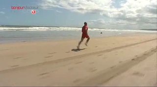 Marche et flexions à la plage