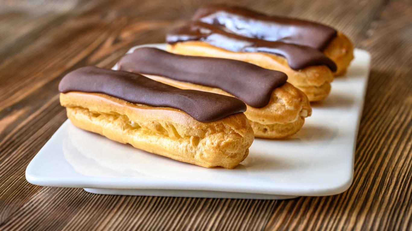 Éclair au chocolat maison : la recette savoureuse et allégée de Raphaël