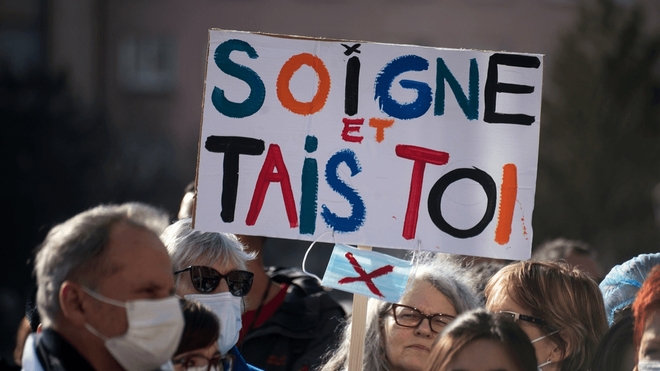 Photo prise à Strasbourg le 19 mars 2022 lors de la manifestation en soutien à l'hôpital public