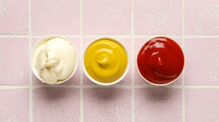 Ketchup, moutarde, mayonnaise : quelle sauce privilégier ?