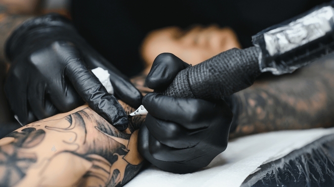 Pourquoi ce cancer risque de vous toucher si vous êtes tatoué