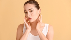 Avoir de l’acné à l’âge adulte, est-ce que c’est grave ?