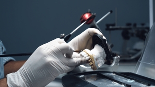 Deux dentistes mis en examen après la mort d'une patiente en Gironde