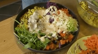 Notre recette de salade d’été originale à la purée de sésame