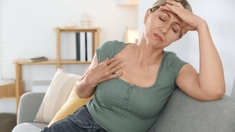 Comment calmer les bouffées de chaleur de la ménopause sans traitement