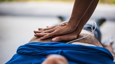 Arrêt cardiaque : les gestes essentiels pour sauver une vie