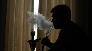 Chicha : la Guinée met en place une interdiction totale de fumer !
