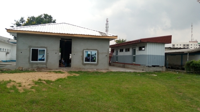 Le premier pavillon de la maison de famille à l'hôpital Laquintinie