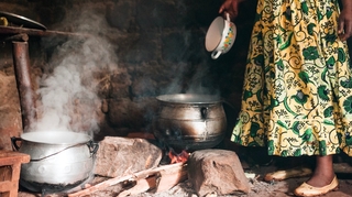 En Afrique subsaharienne, la pollution envahit les maisons !
