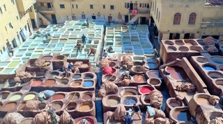 Fès : la ville ferme plusieurs quartiers