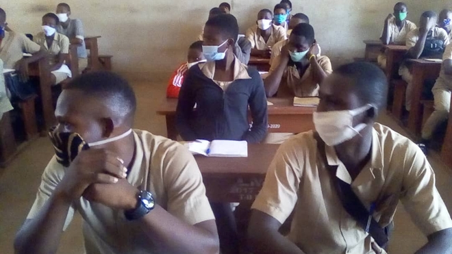 Dans les lycées publics béninois, le port du masque est obligatoire