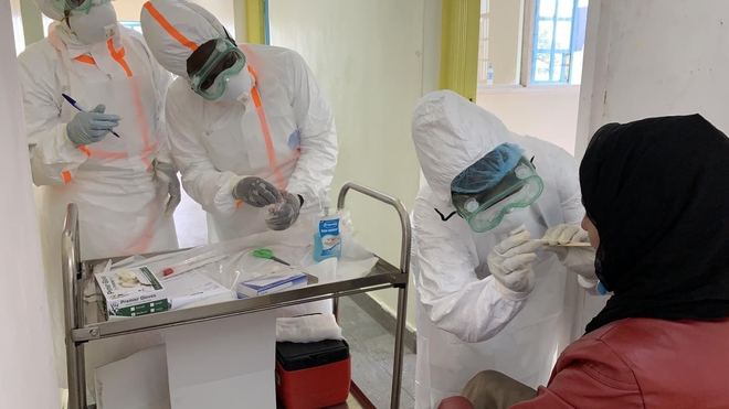 En Afrique, les équipes d'intervention rapide se battent contre la propagation du COVID-19