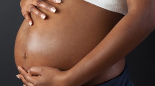Cameroun : des femmes maltraitées à l'hôpital pendant l'accouchement !