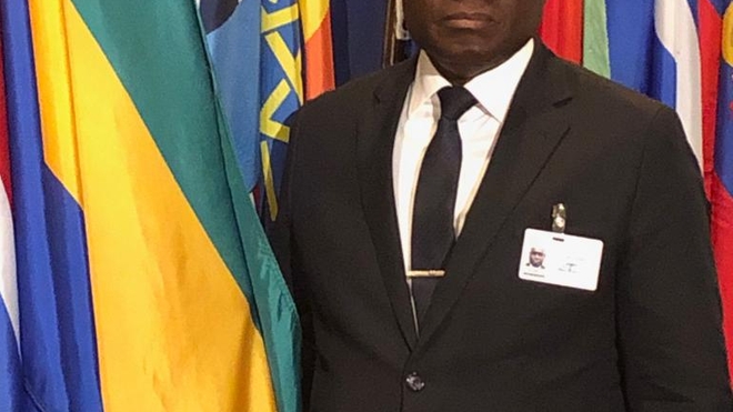 Le ministre de la santé a fait accoucher une femme sans assistance médicale