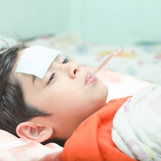 Mon enfant a de la fièvre, comment la faire baisser ?