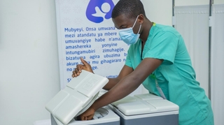 Face au Covid-19, la famine vaccinale angoisse l'Afrique