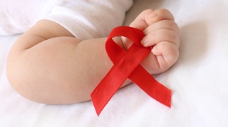 VIH : les contaminations d'enfants reculent de 54%