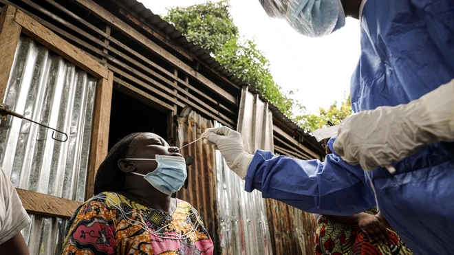 La chasse au variant Omicron est lancée en Afrique