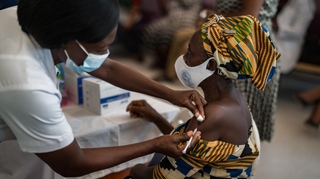 Le vaccin anti-Covid rend-il stérile ? 