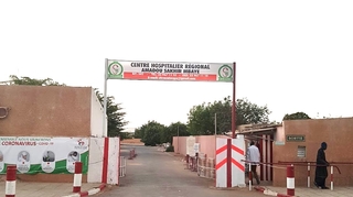 Grèves dans la santé au Sénégal, après des poursuites contre six sages-femmes