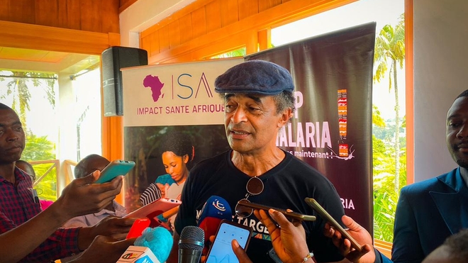 Yannick Noah s'engage contre le paludisme, à Yaoundé