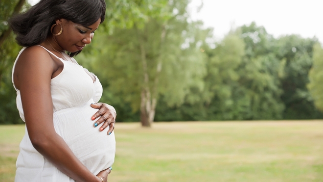 Une femme enceinte