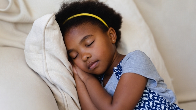 Une jeune fille qui dort