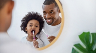 Pourquoi il faut absolument soigner une carie sur les dents de lait