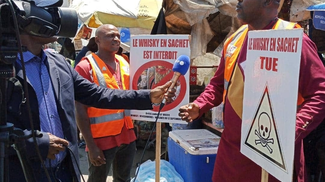Le whisky en sachet tue au Cameroun