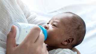 Comment nourrir un bébé prématuré ?