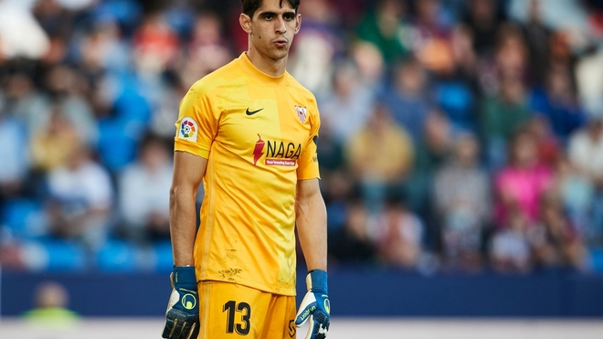 Le portier marocain du FC Séville, Yassine Bounou, lors d'un match de Liga face à Levante